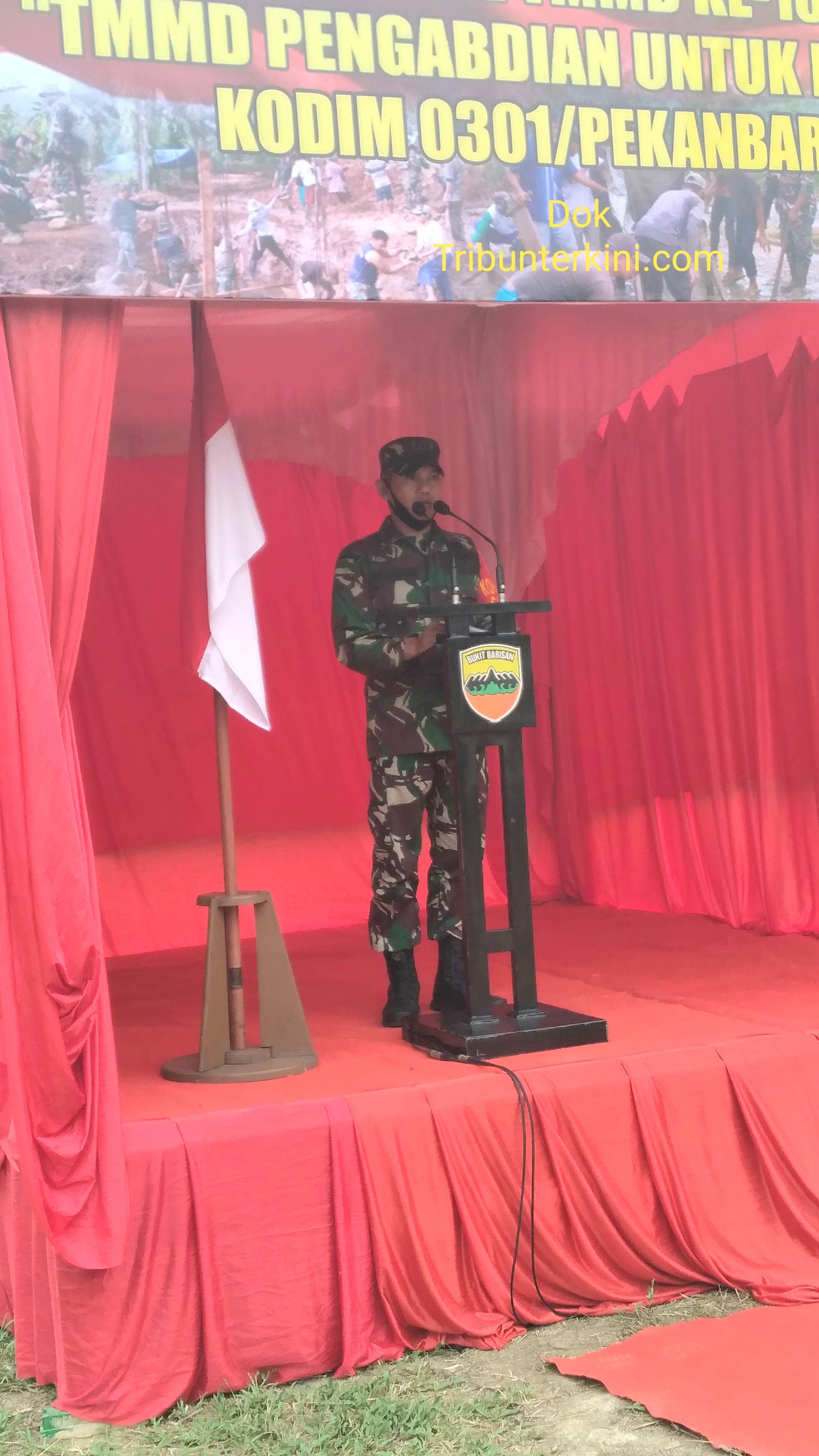 Dalam Penutupan Secara Serentak TMMD Ke-108 Tahun 2020, Dandim 0301/PBR Membacakan Amanat Pangdam I/Bukit Barisan