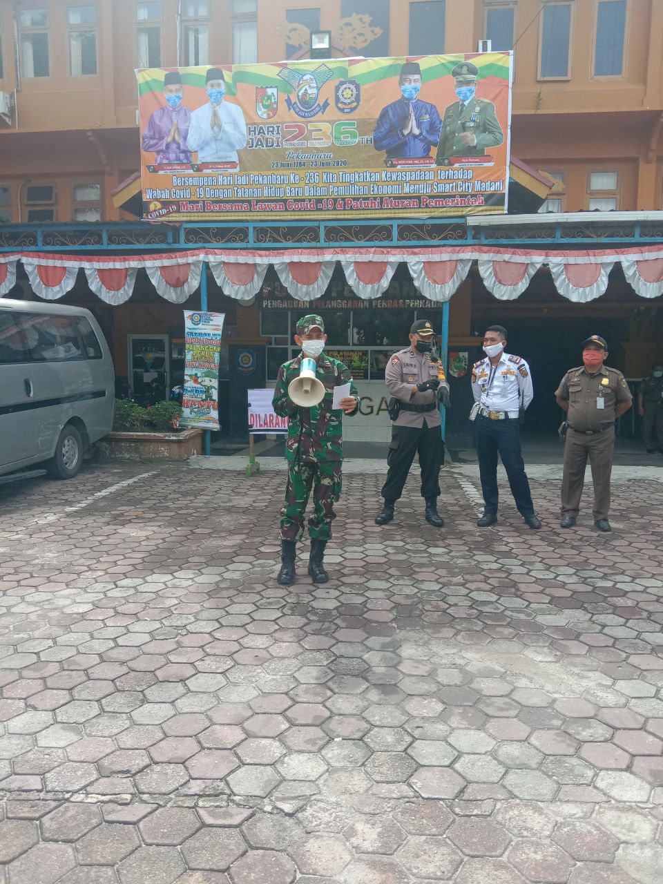 Personil Kodim 0301/PBR Bersama Polresta Pekanbaru dan Stakeholder Gelar Patroli Hunting Systim Peningkatan Pencegahan Covid-19