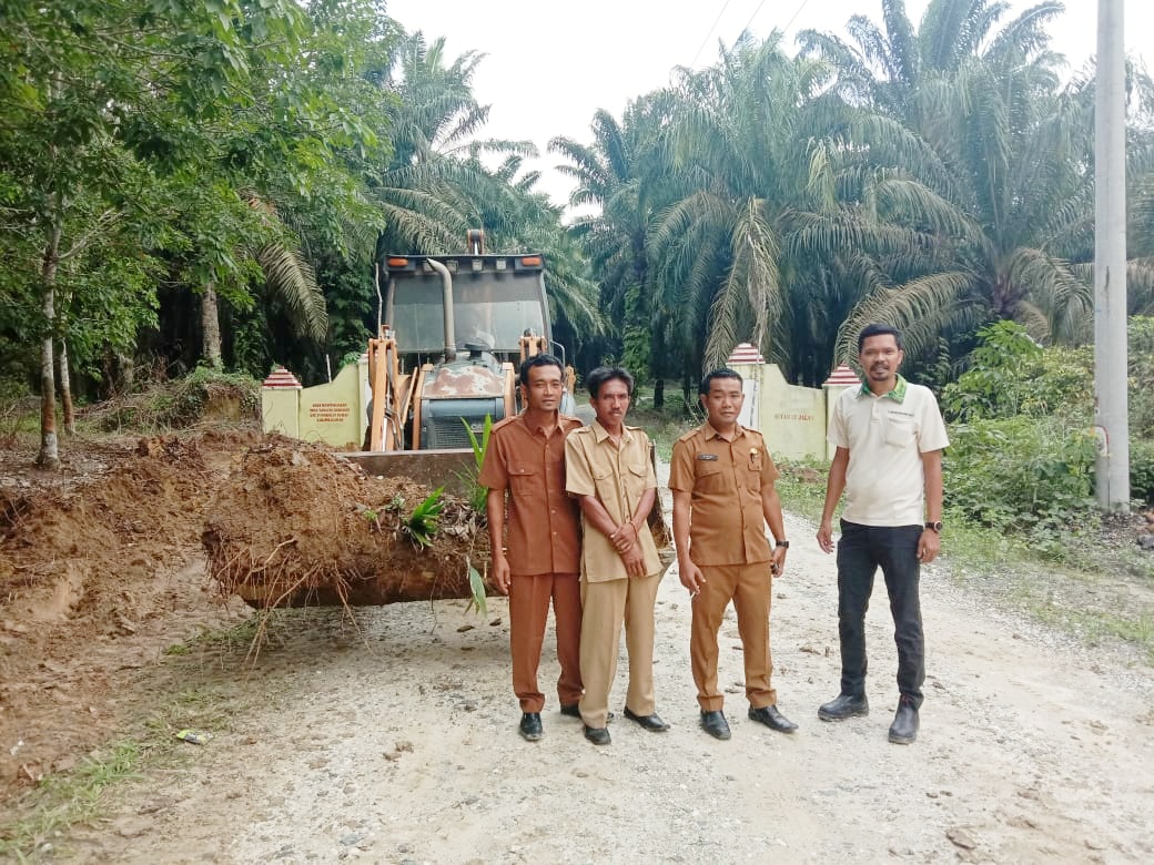 Anggota DPRD Pelalawan Abdul Nasib, Beri Apresiasi PT Musim Mas Sudah Bantu Infrastruktur