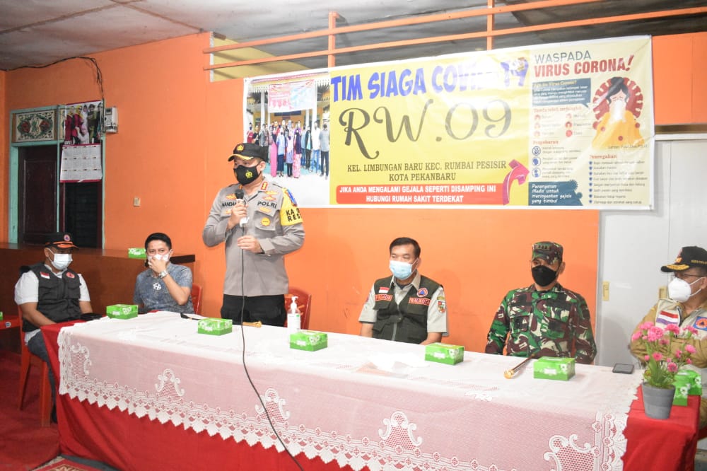 Kapolresta Pekanbaru Bersama Forkopimda Kota Kunjungi Posko PPKM di Dua Lokasi