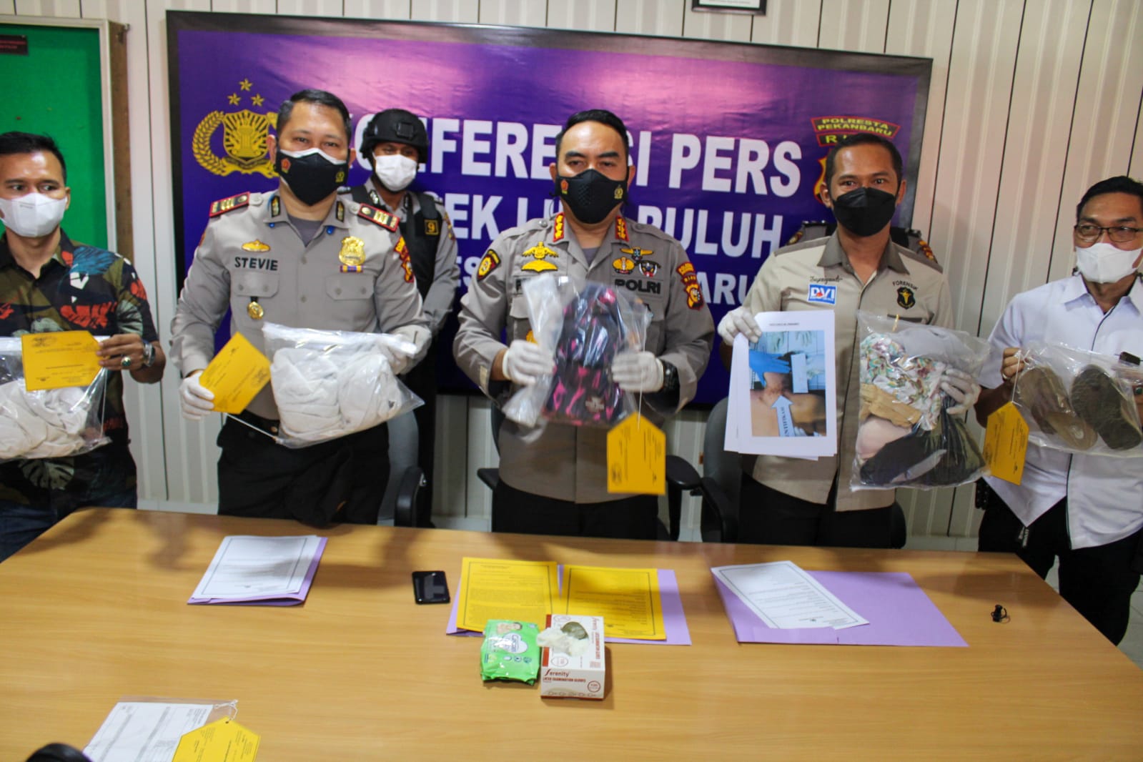 Kapolresta Pekanbaru Ungkap Kasus Pembunuhan Di Hotel Holiday