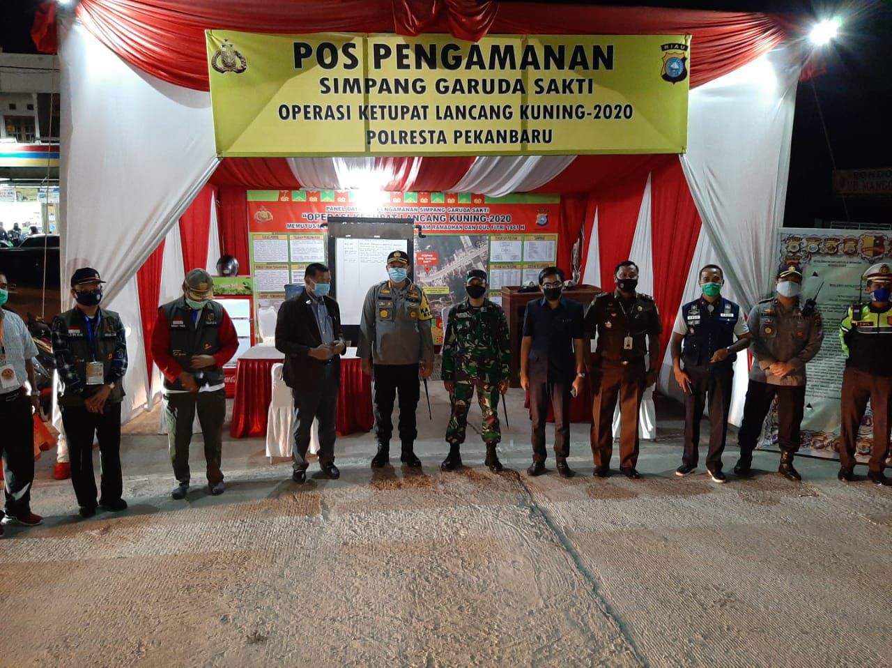 Dandim 0301/PBR dan Kapolresta Bergabung Dengan Forkopimda Kota Pekanbaru Cek Pos Perbatasan PSBB, Pos Ramadhan dan Pos Idul Fitri