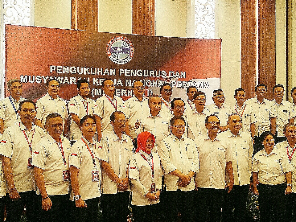 Rudiantara Menteri Kominfo Kukuhkan Pengurus PERSADA ID