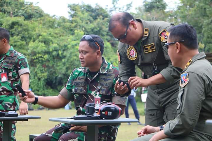 Danlanud RSN Uji Kemampuan Perwira Menembak