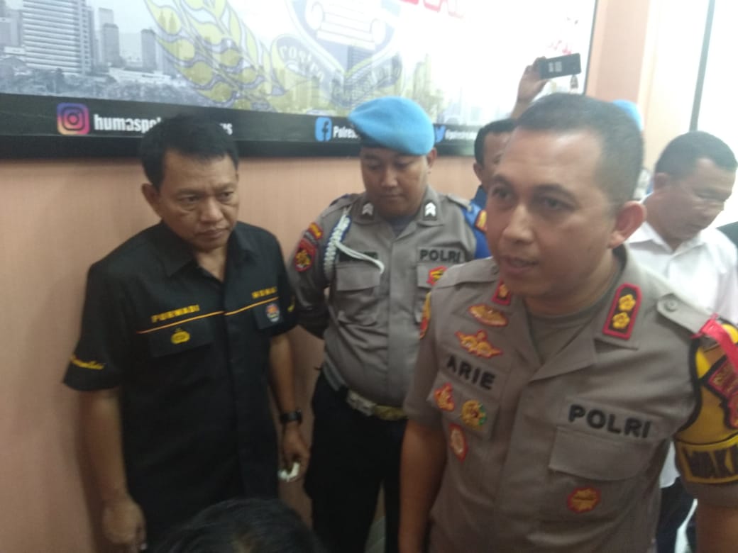 Polisi Tangkap Tiga Pelaku Pemerkosa Wanita yang Dikenal Lewat Medsos 