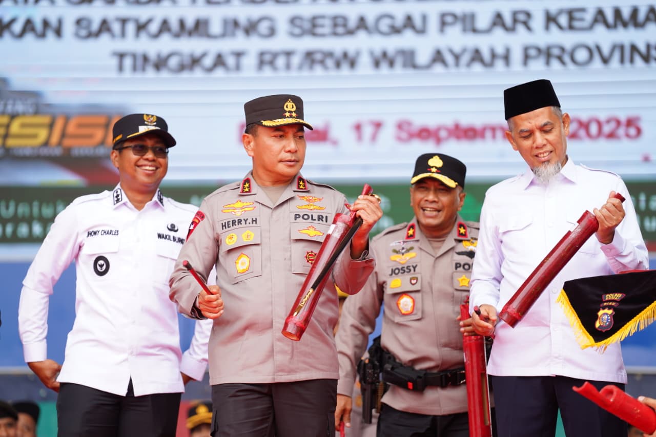Kapolda Riau Pimpin Apel Satkamling Di Kota Dumai