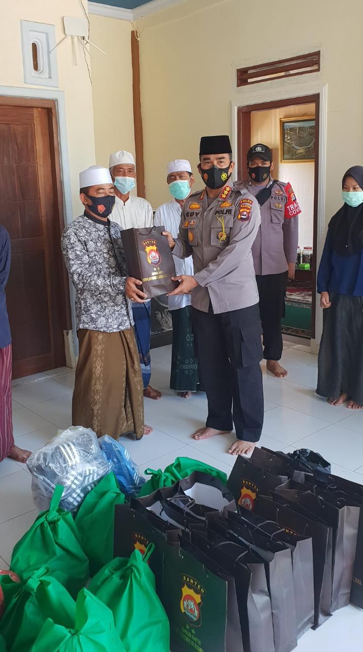 Jelang Bulan Suci Ramadhan, Kapolda Banten Gelar Baksos Ke Ponpes dan Panti Asuhan