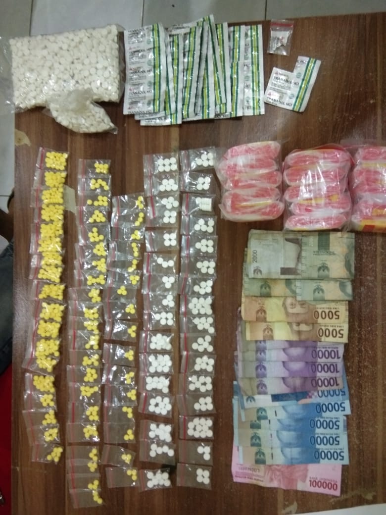 Diduga Menjual Obat Terlarang, MY Diamankan Satresnarkoba Polres Serang Kota