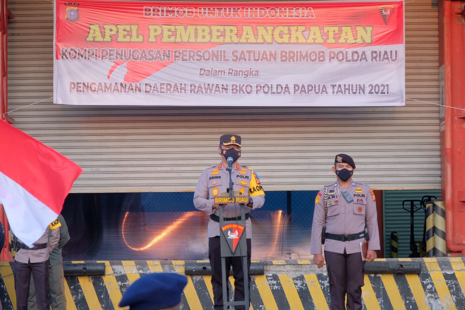 Lepas Keberangkatan Pasukan BKO Papua, Kapolda Riau Irjen Pol Agung Setya Imam Effendi: Selalu Waspada Potensi Ancaman