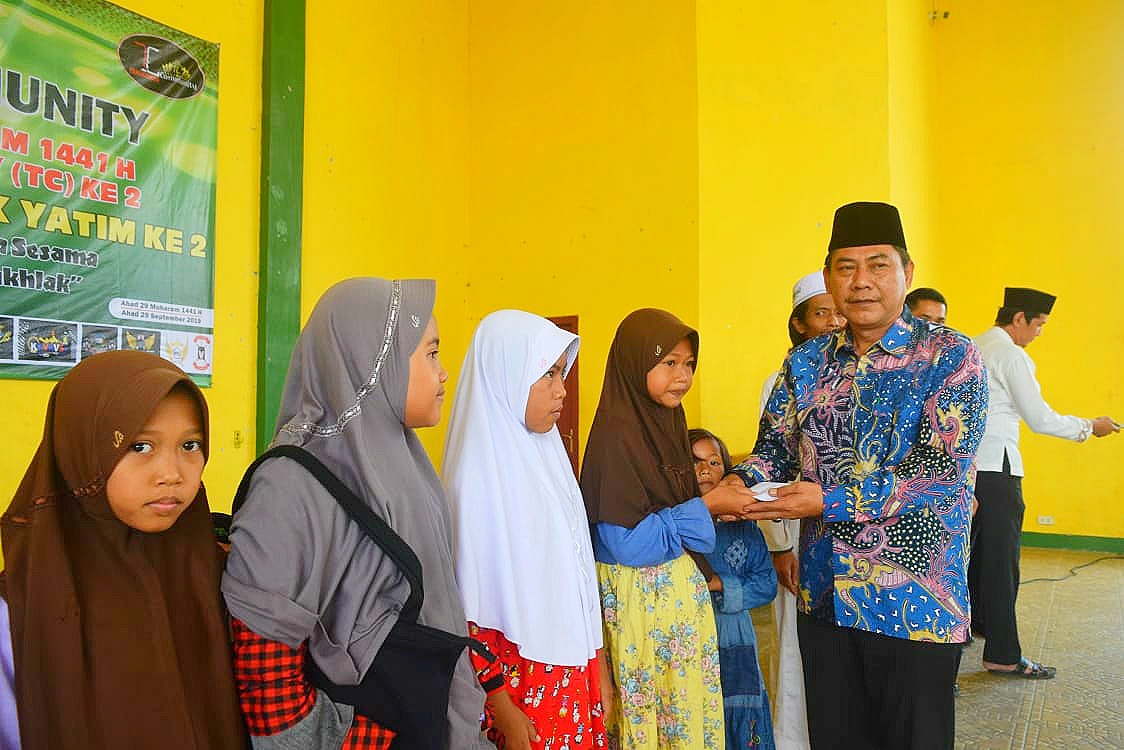 Tanggamus Community Santuni 90 Anak Yatim