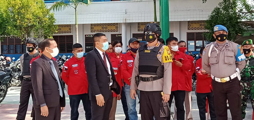 Kapolresta Pekanbaru Laksanakan Patroli dan Cek Kamtibmas di Sejumlah Gereja Pada Saat Ibadah Jumat Agung