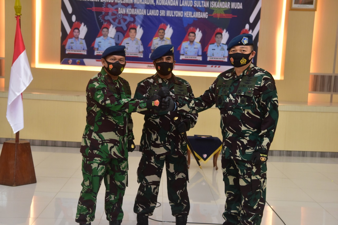 Terima Tongkat Komando, Marsma TNI Andi Kustoro Resmi Menjabat Danlanud RSN