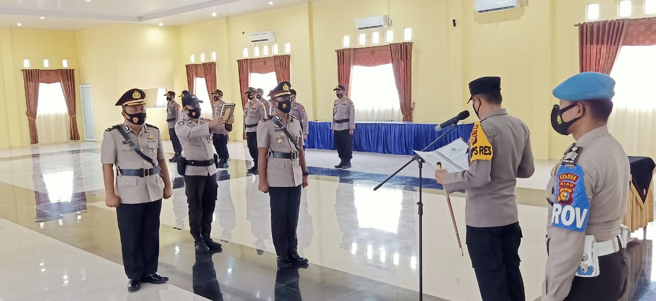 Kapolres Kampar Pimpin Upacara Sertijab Kapolsek Siak Hulu