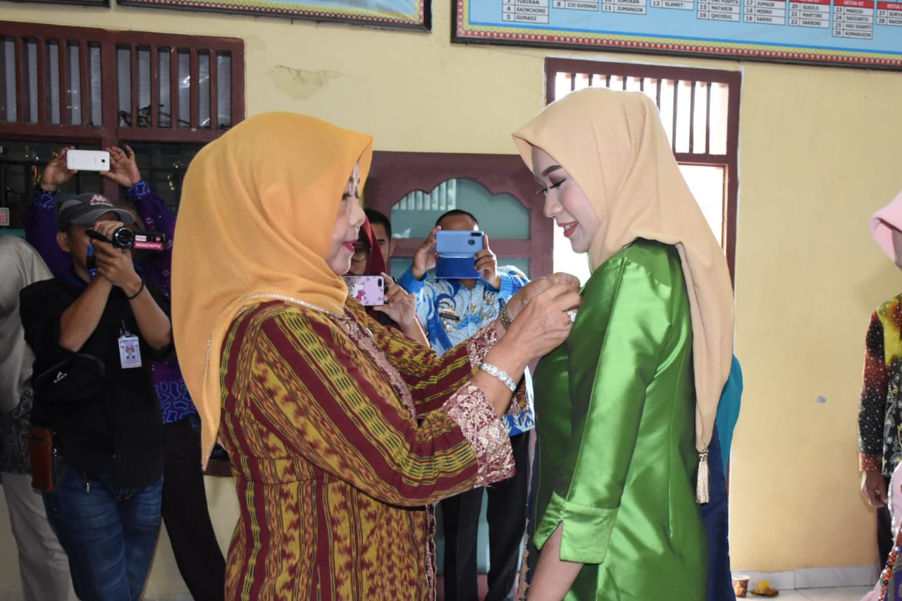 Wakil Ketua Tim PKK Tubaba Melantik Dua Ketua TP-PKK Tingkat Kecamatan