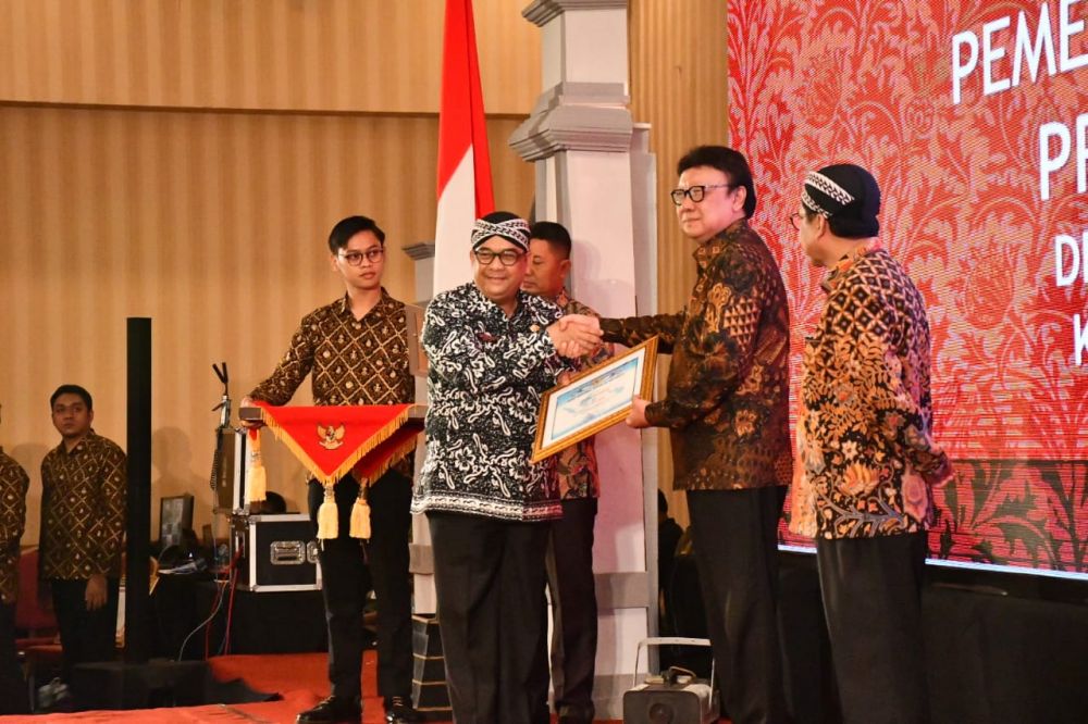 Provinsi Riau Meraih Penghargaan Dari Arsip Nasional RI