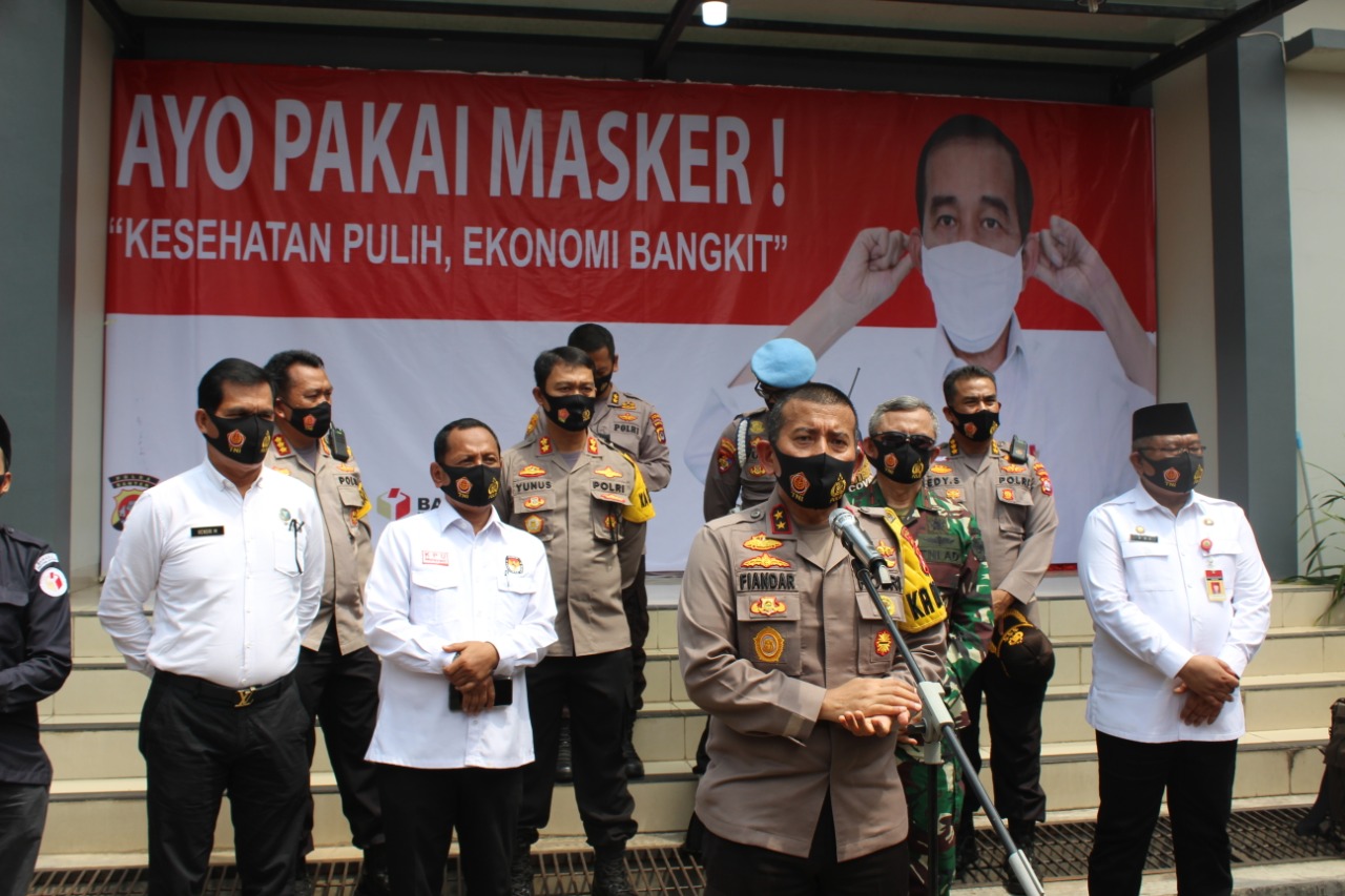Jelang Pilkada Serentak 2020, Polda Banten Dan Polres Bagikan 260 Ribu Masker