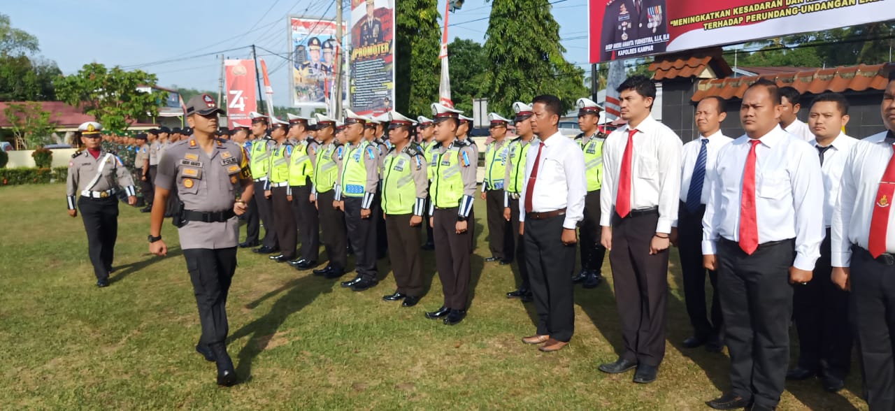 Kapolres Kampar Pimpin Apel Gelar Pasukan Operasi Patuh Muara Takus 2019
