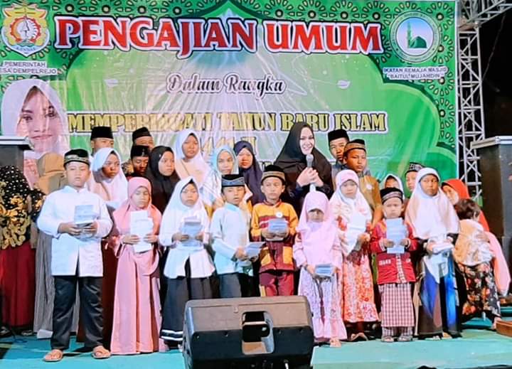 Bupati Kendal Hadiri Pengajian Umum di Desa Dempel Rejo