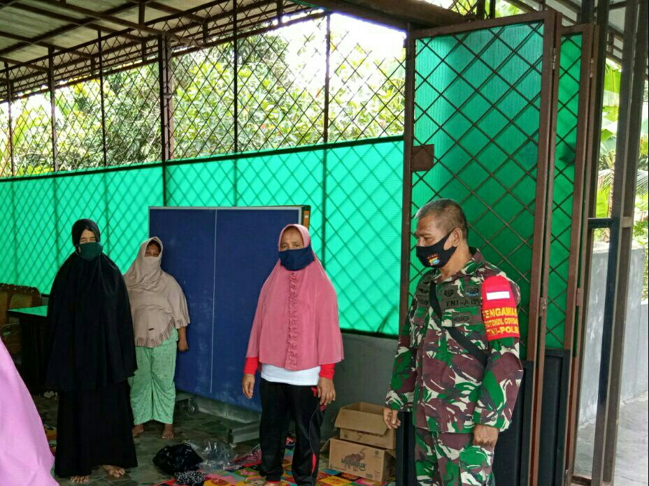 Anggota Kodim 0301/PBR Terus Bangun Kesadaran Warga Dengan Cara Datang Ke Rumah