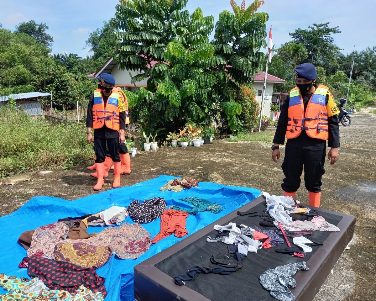 Banjir Melanda Kota Pekanbaru, Brimob Polda Riau Langsung Respon Tanggani Banjir