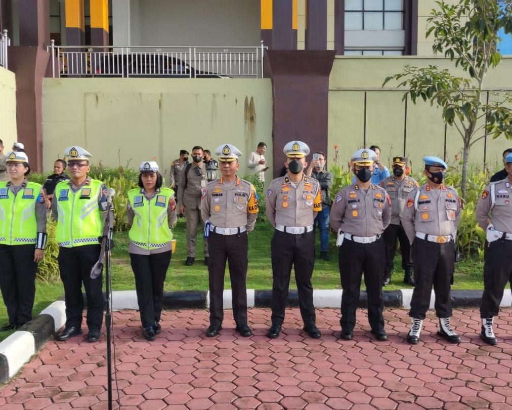 Kapolda Riau Pimpin Apel Gelar Pasukan Operasi Zebra Lancang Kuning 2022, 'Tertib Berlalu Lintas Guna Mewujudkan Kamseltibcarlantas Yang Presisi'
