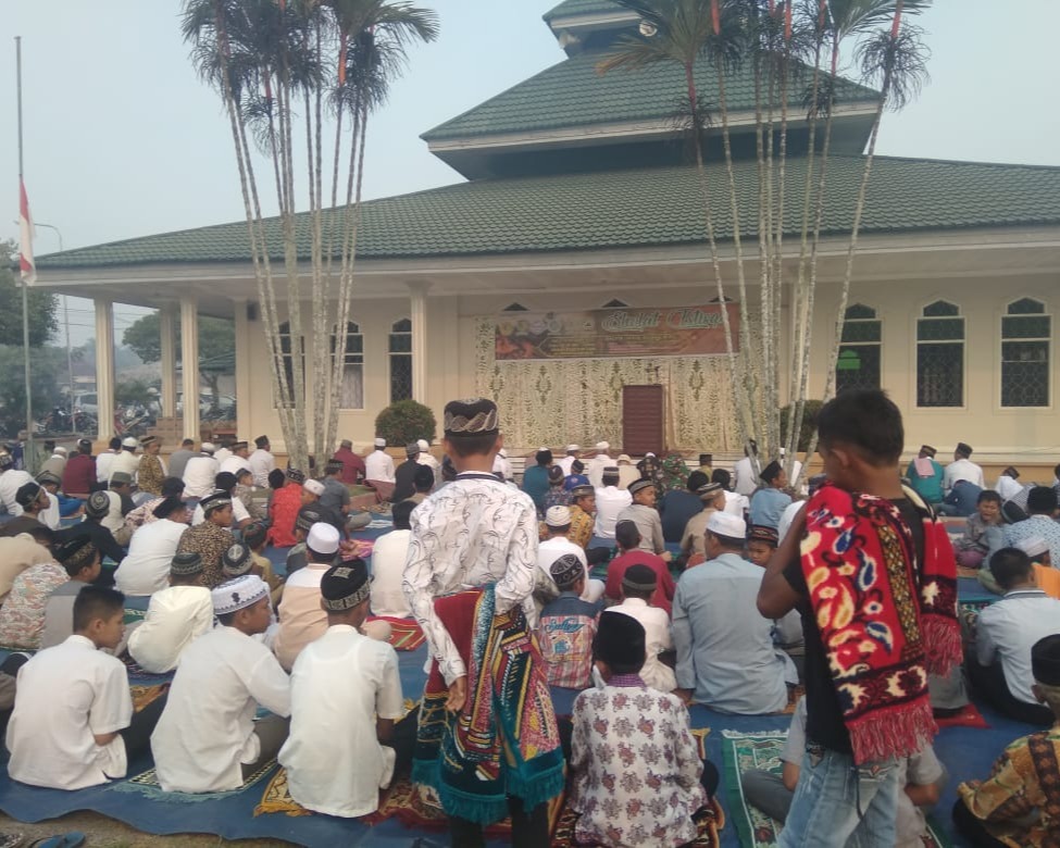 Warga Kalampangan Kota Palangkaraya Laksanakan Sholat Istisqa