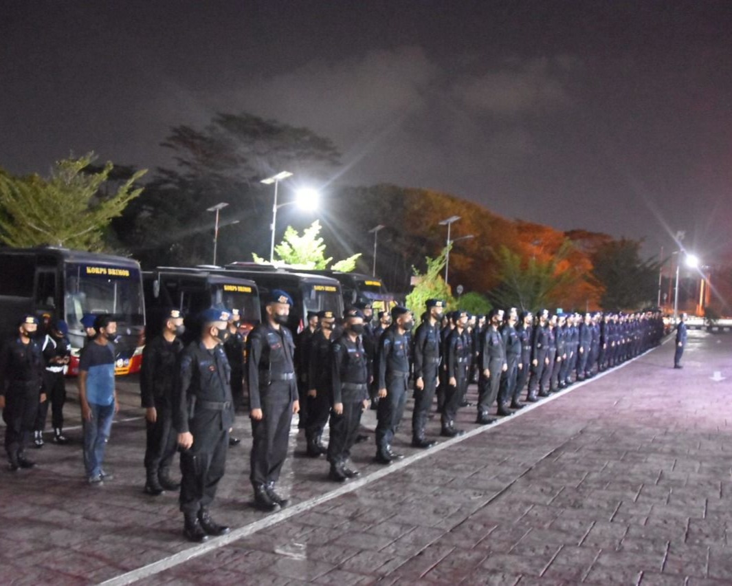 Lepas Keberangkatan 105 Personel BKO, Kapolda Riau Irjen Pol M Iqbal: Layani Masyarakat, Jaga Nama Baik