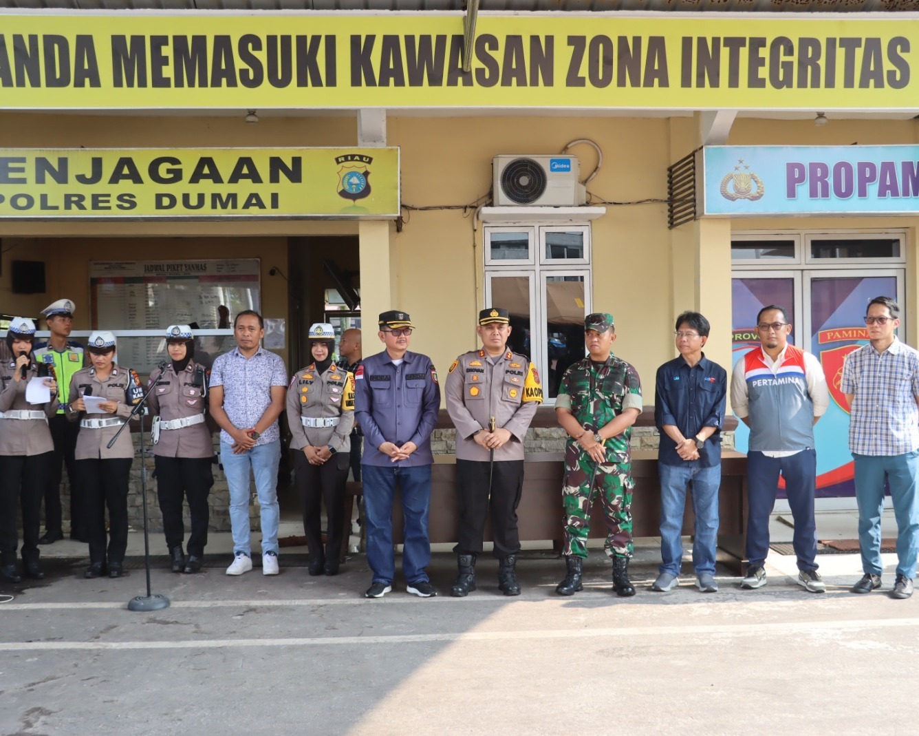 Kapolres Dumai Melepas Perjalanan Mudik Gratis Hari Raya Idul Fitri 1445 H/2024 M