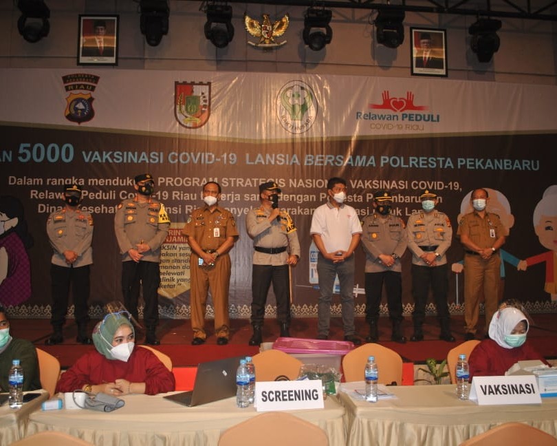Gelar Vaksin Massal, Kapolda Riau: Kita Dukung Penuh Program Strategis Nasional Vaksinasi Covid-19