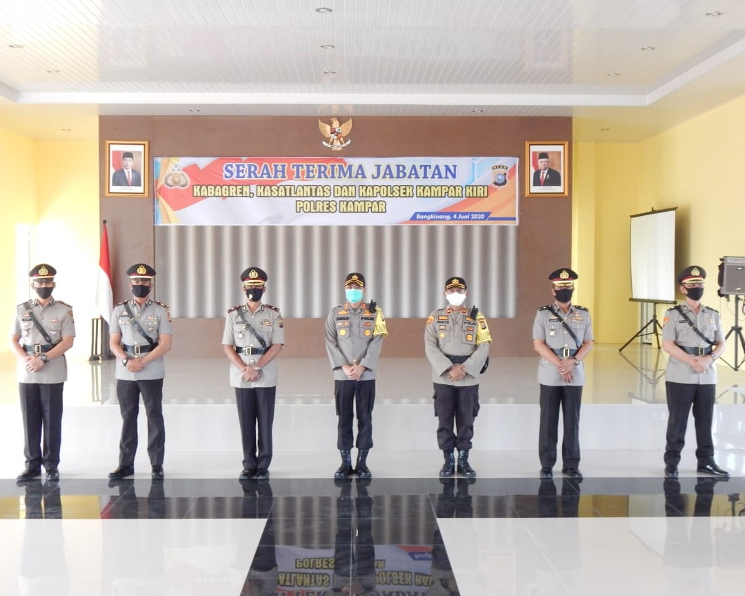 Kapolres Kampar Pimpin Upacara Sertijab Kabag Ren, Kapolsek Kampar Kiri dan Kasat Lantas 