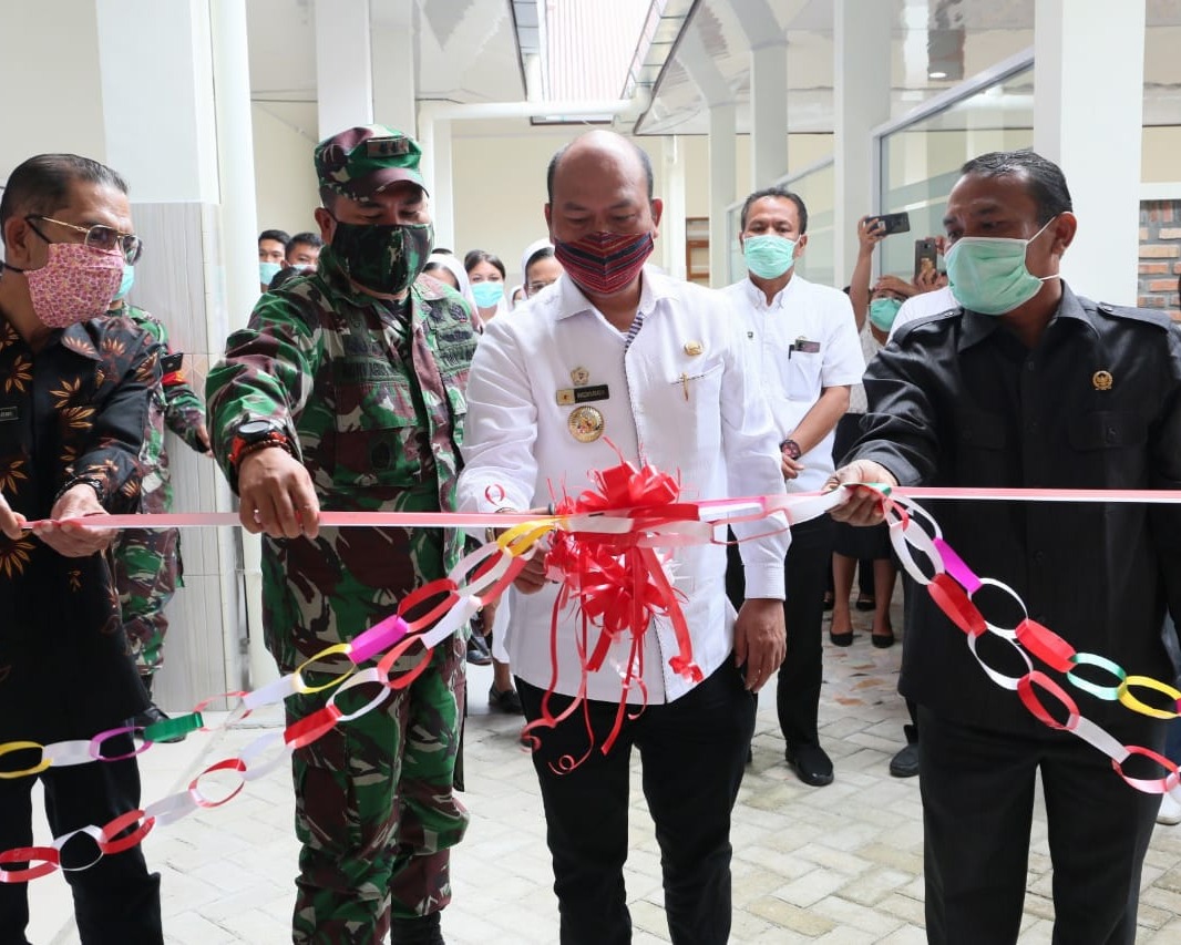 Bupati Taput Bersama Gubsu Launching BLT Provinsi dan BLT Dana Desa