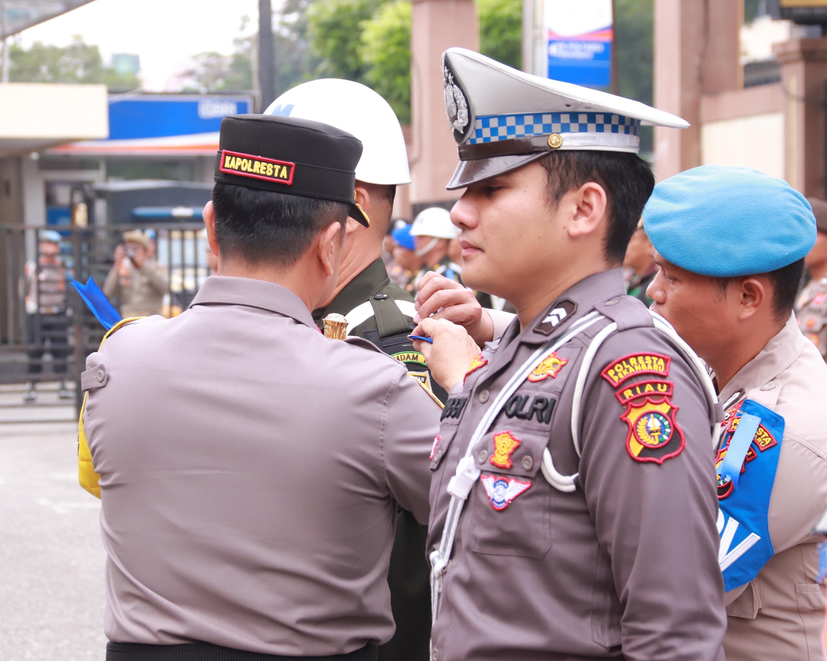 Kapolresta Pekanbaru Pimpin Apel Gelar Pasukan Operasi Zebra Lancang Kuning 2023