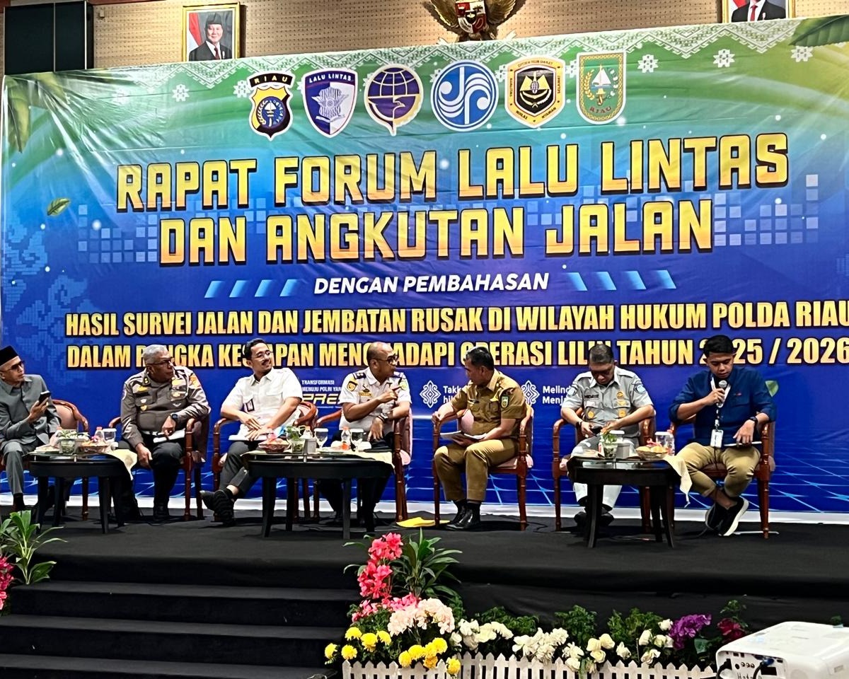 Ditlantas Polda Riau Matangkan Strategi Penanganan Infrastruktur Untuk Kelancaran Operasi Lilin 2025, Rapat Forum LLAJ Bahas Hasil Survei Jalan Dan Jembatan Rusak