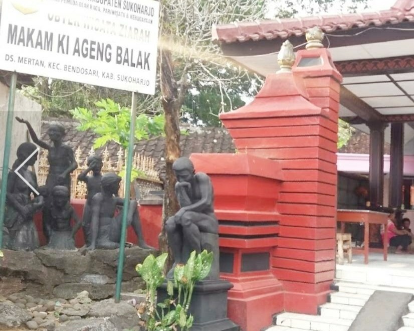 Wisata Ziarah Religi di Makam Ki Ageng Balak