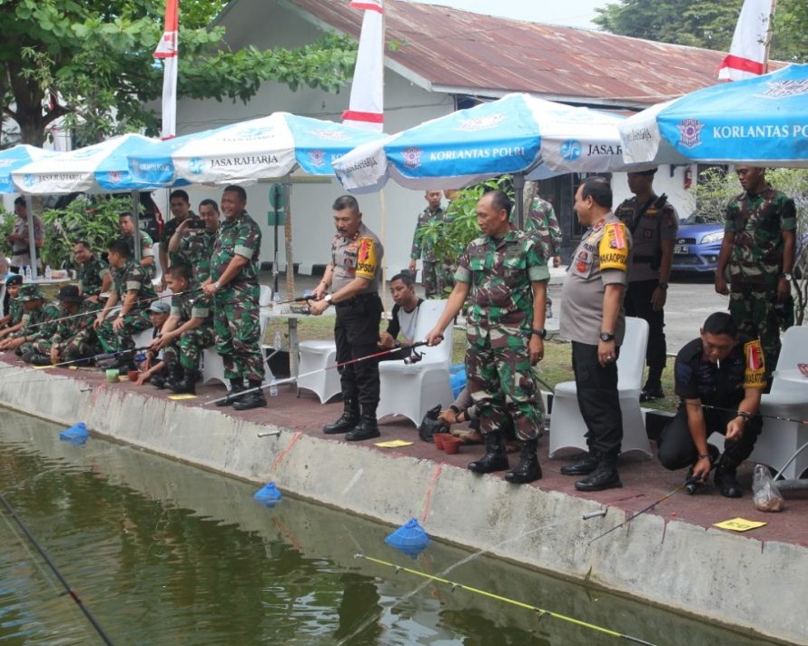 Dalam Rangka HUT TNI ke-74, Kapolda Kalteng  Menyelenggarakan Lomba Mancing