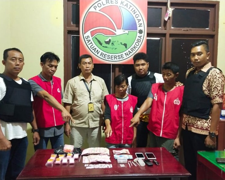 Satuan Reserse Narkoba (Satresnarkoba) Polres Katingan, Polda Kalteng Berhasil Meringkus Tiga Orang Diduga Sebagai Penyalahgunaan Narkotika Jenis Sabu dan Ekstasi