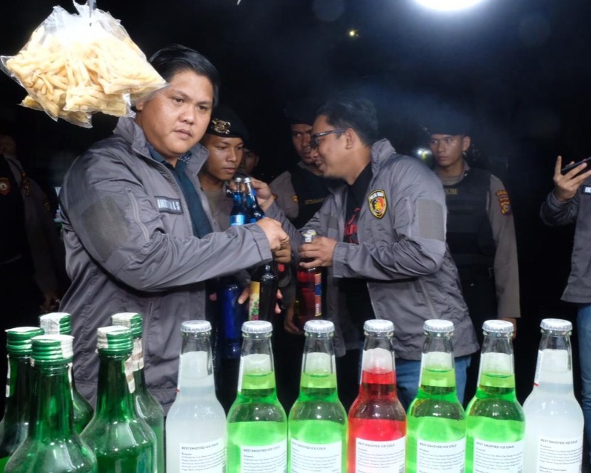 Polda Riau Berhasil Amankan 370 Botol Miras Dalam Operasi KRYD Menjelang Ramadhan