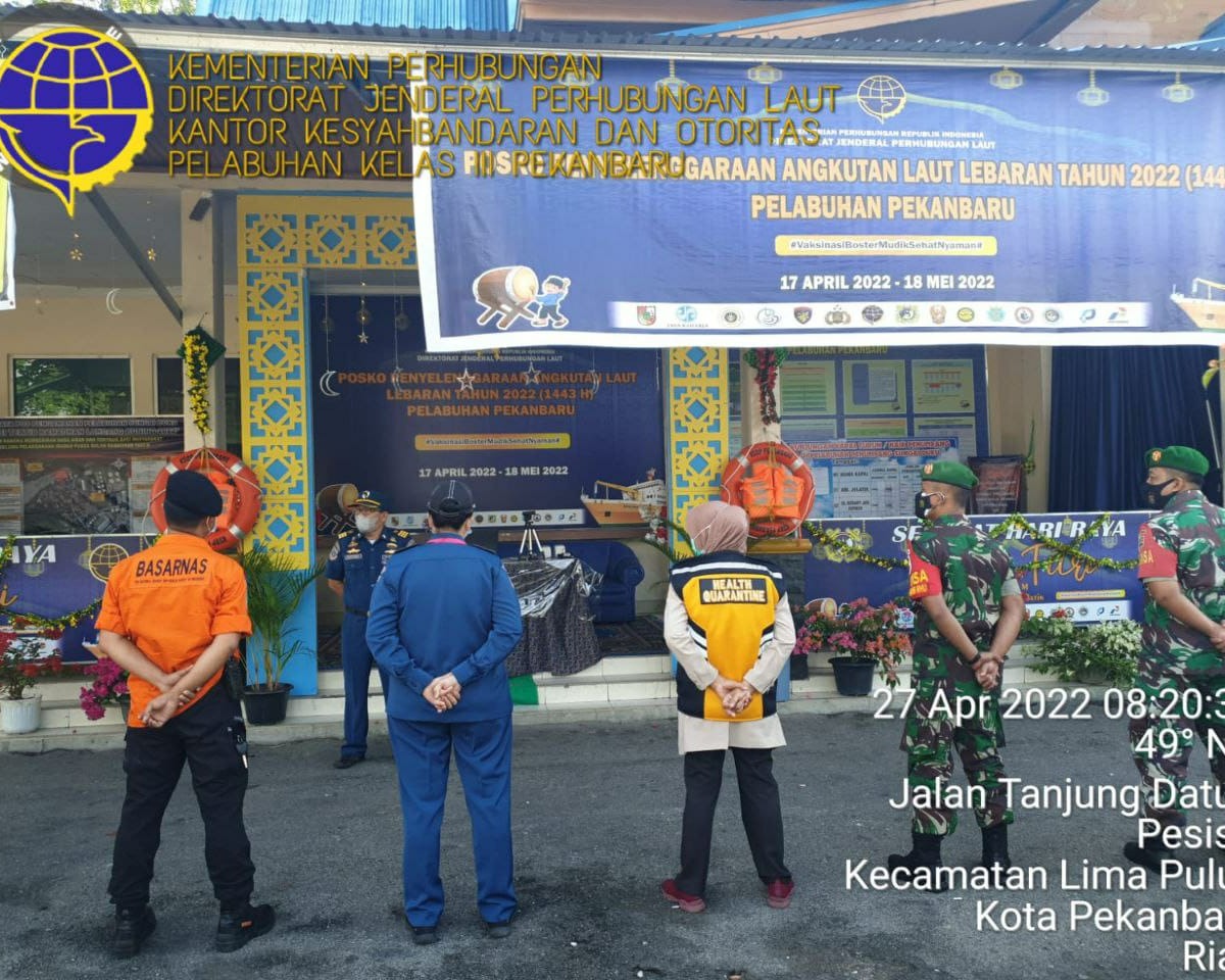 Jelang Hari Raya Idul Fitri 1443 H, Babinsa Kodim 0301/PBR Laksanakan Pengamanan Posko Penyelenggaraan Angkutan Laut Lebaran Tahun 2022