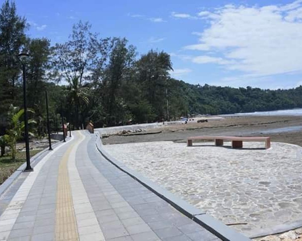 Pantai Aia Manih 
