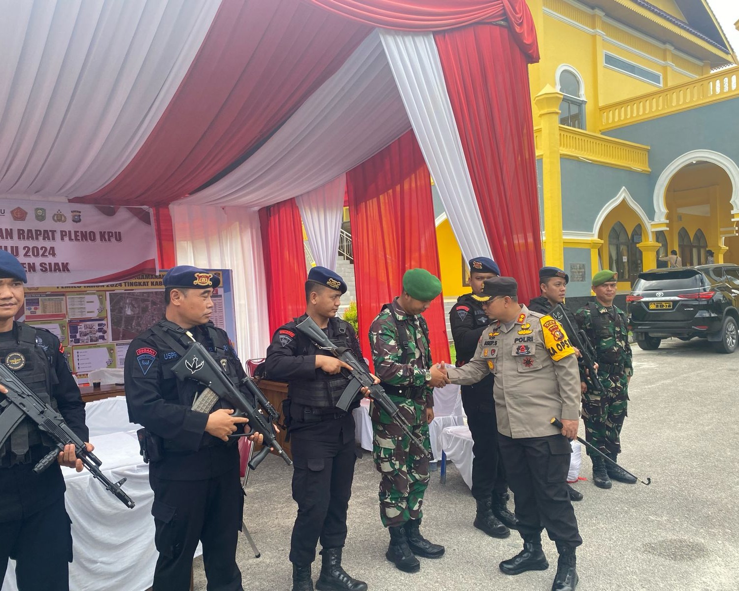 Pastikan Rapat Pleno Tingkat Kabupaten Berjalan Aman dan Lancar, Kapolres Siak AKBP Asep Sujarwadi Siagakan 150 Personil Gabungan