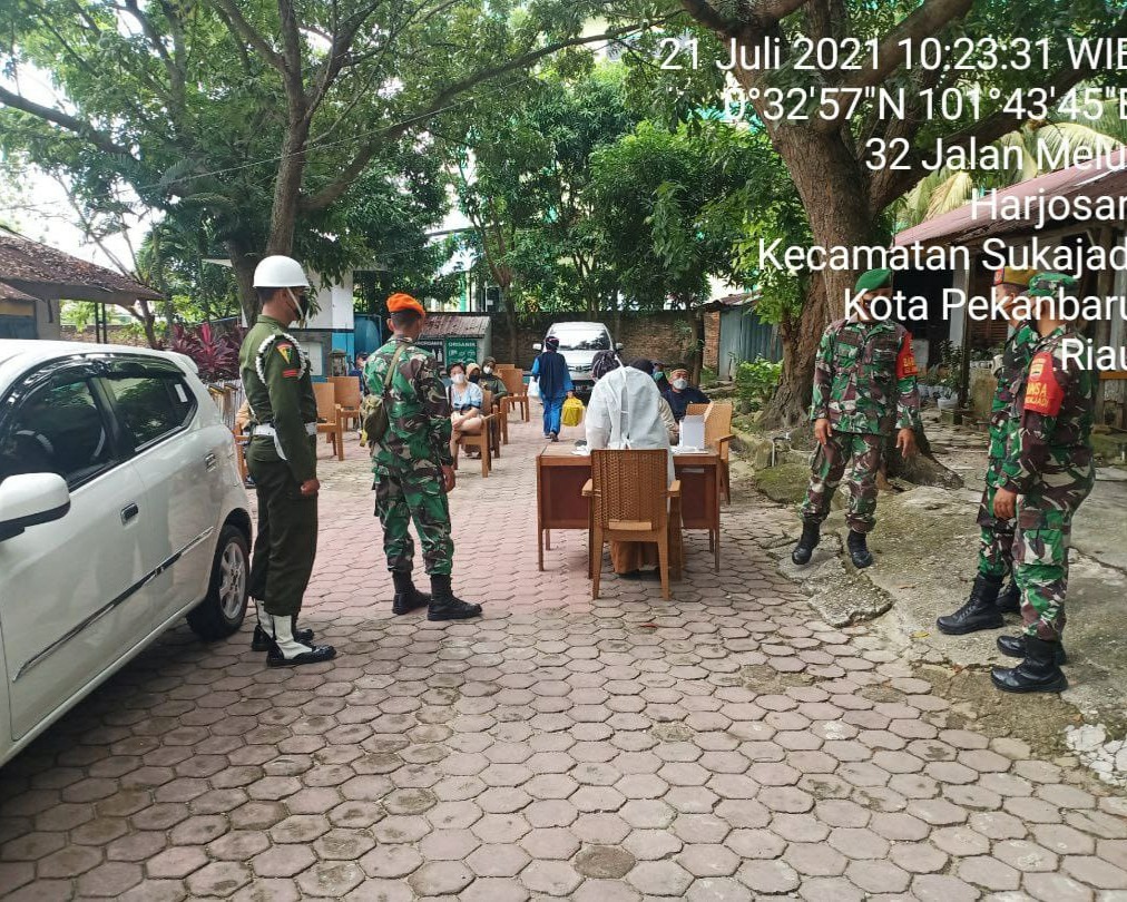 Babinsa Kodim 0301/PBR Bersama Personil Gabungan Lakukan Monitoring Pelaksanaan Test Swab PCR