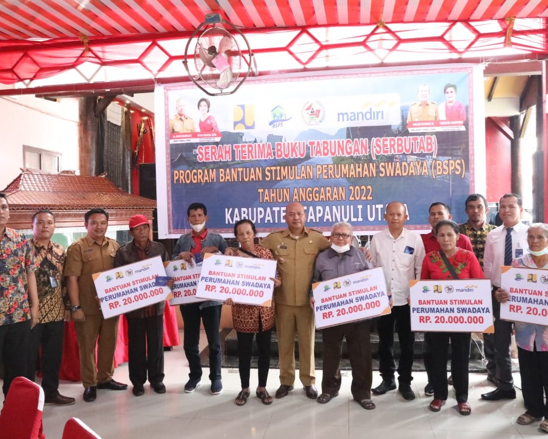 Bupati Taput Serah Terima 1500 Penerima Bantuan BSPS (Bantuan Stimulan Perumahan Swadaya)