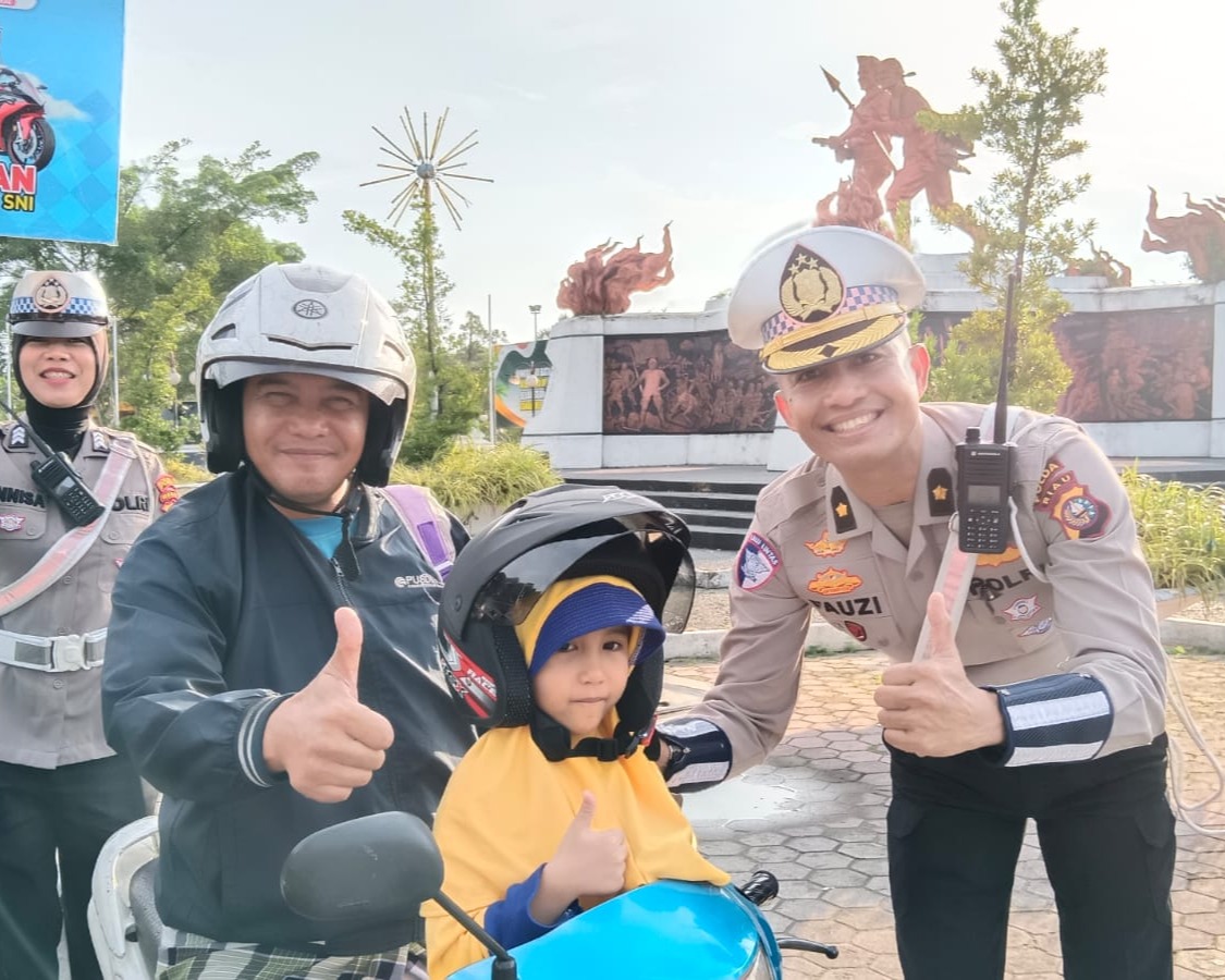 Ditlantas Polda Riau Gencar Kampanyekan Keselamatan di Kawasan Tugu Perjuangan Kota Pekanbaru