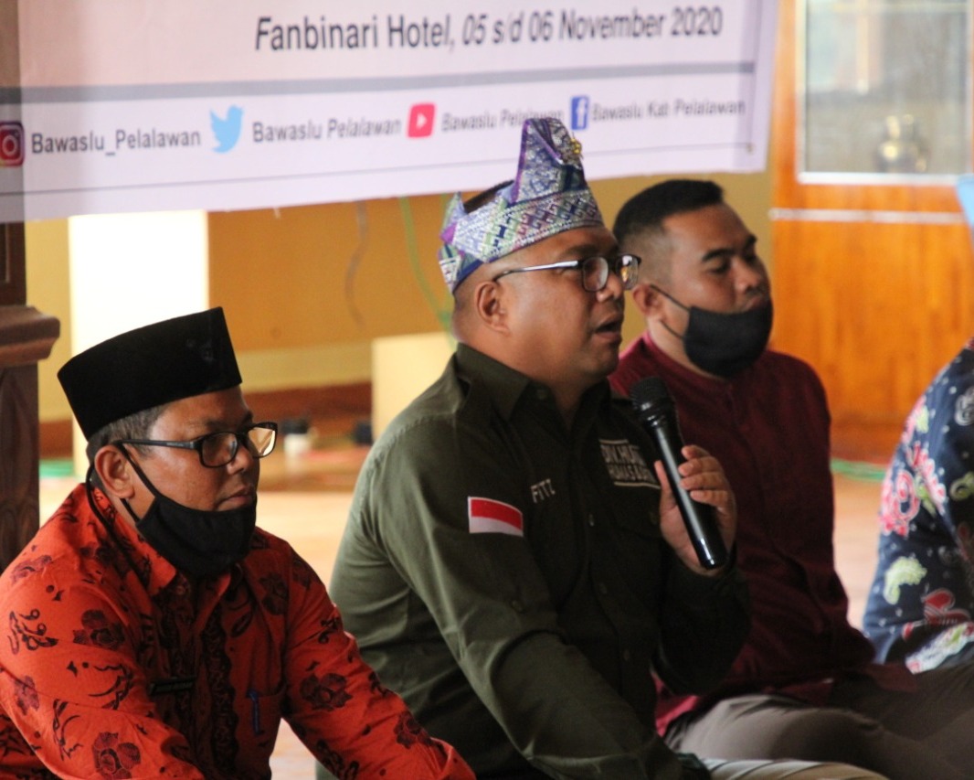Fritz Edward Siregar: 