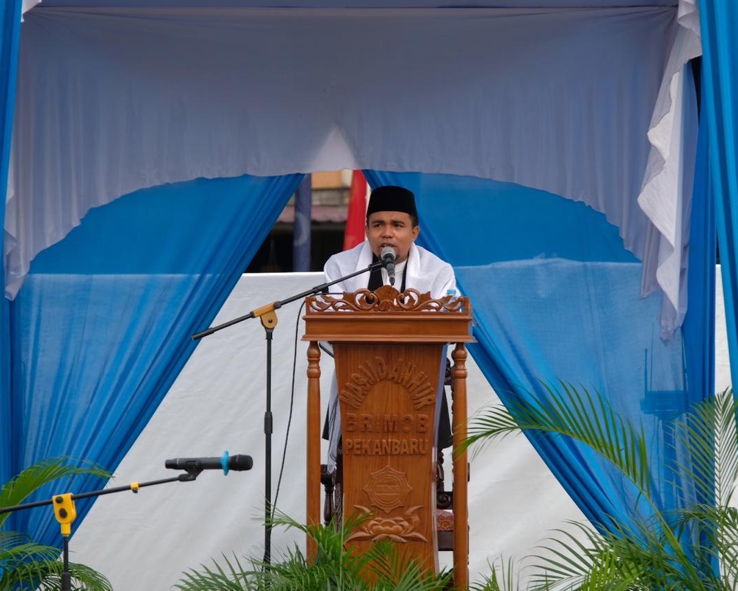 Kapolda Serahkan Secara Simbolis Hewan Kurban Polda Riau Dan Jajaran Berjumlah 249 Ekor