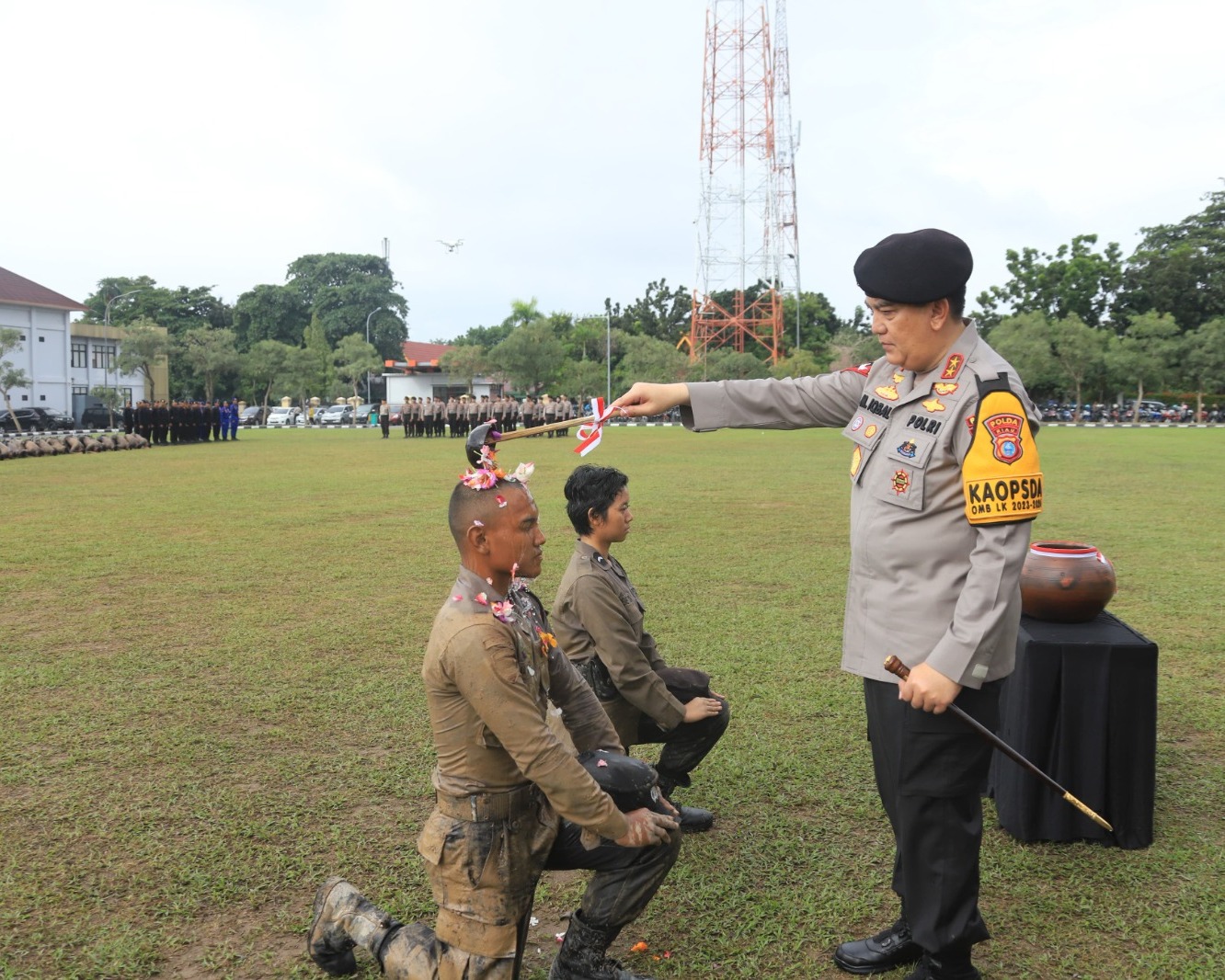 Kapolda Riau Irjen Pol Mohammad Iqbal Pimpin Tradisi Pembaretan Bintara Remaja Angkatan 49 dan 50