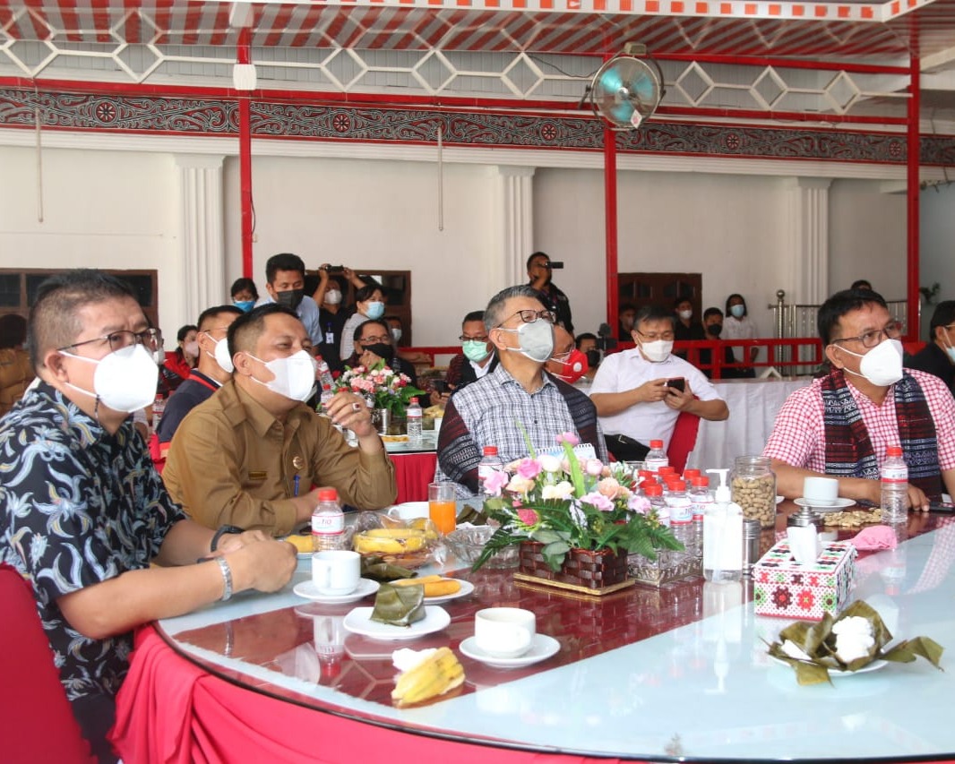 Bupati Taput Sambut Kunker Gubernur Sulut Olly Dondokambey