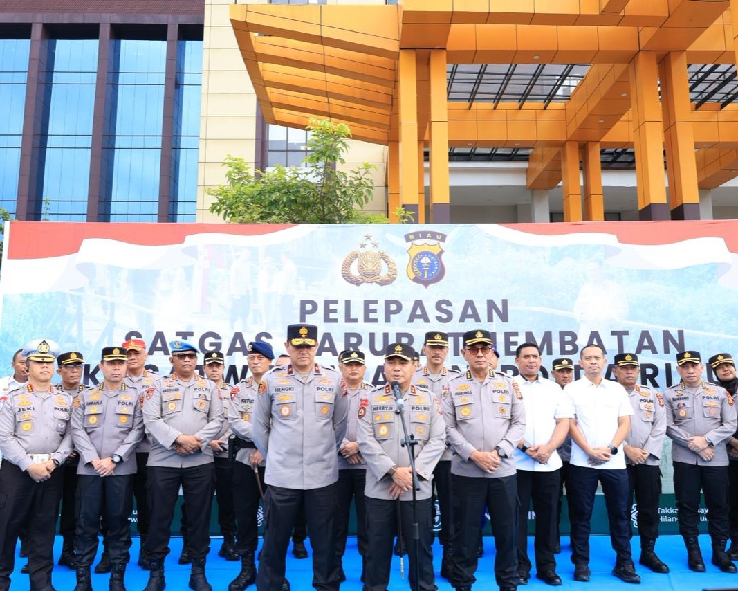 Kapolda Riau Lepas 250 Personel Satgas Bangun Jembatan Merah Putih Presisi
