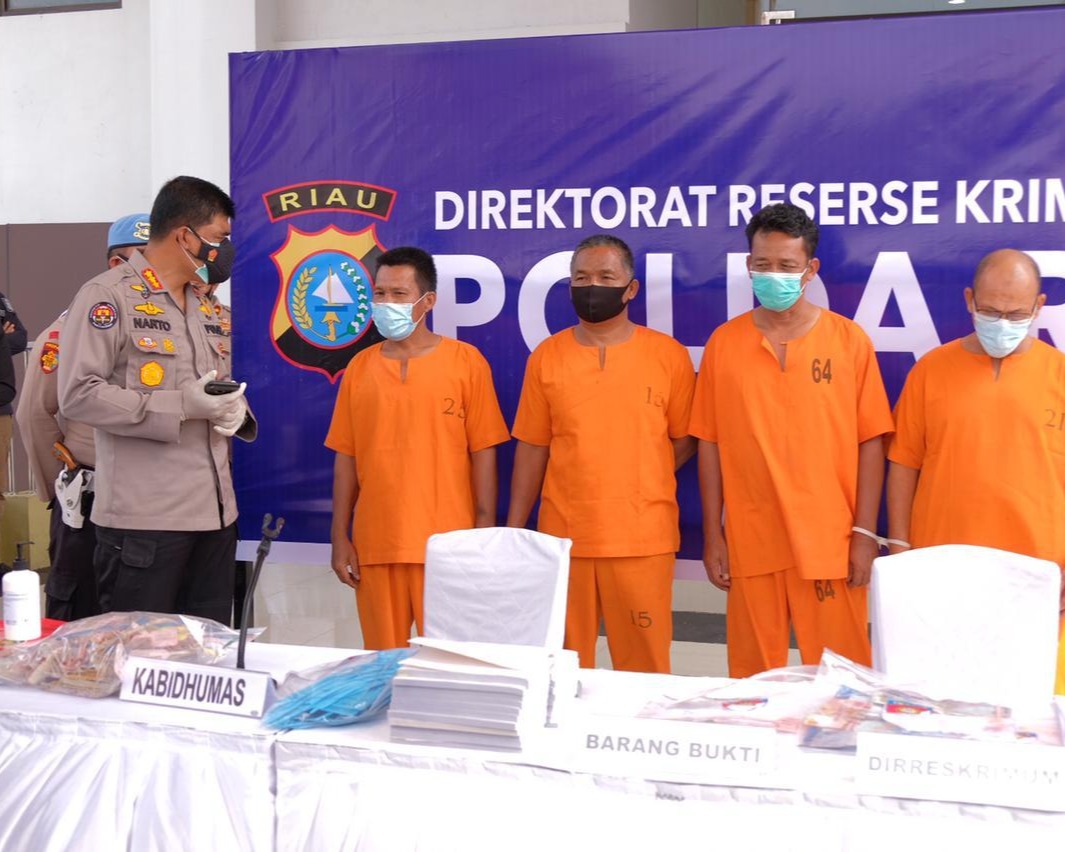 Kencing Solar Libatkan Karyawan Operator Feeling Set di TBBM Pertamina Dumai Berhasil Digulung Polda Riau