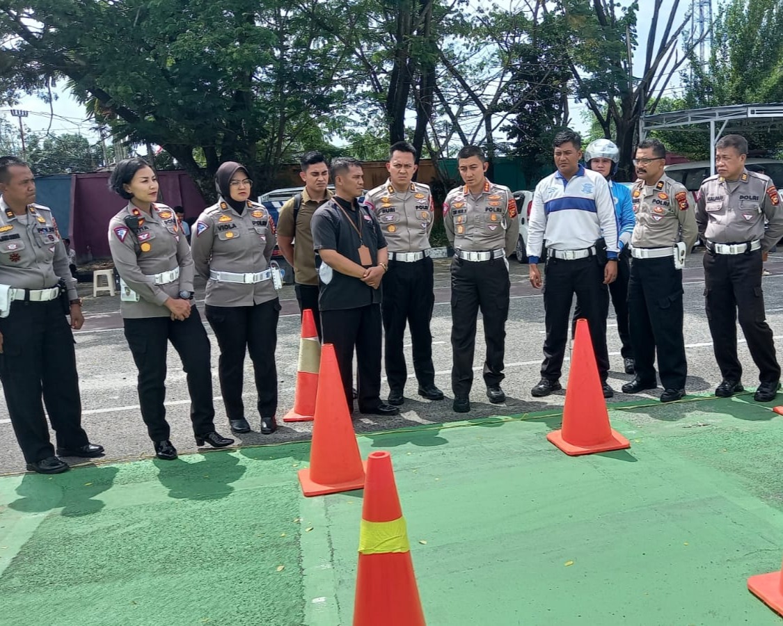 Ditlantas Polda Riau Menerapkan Metode Baru Huruf S Sewaktu Uji Praktik Pembuatan SIM